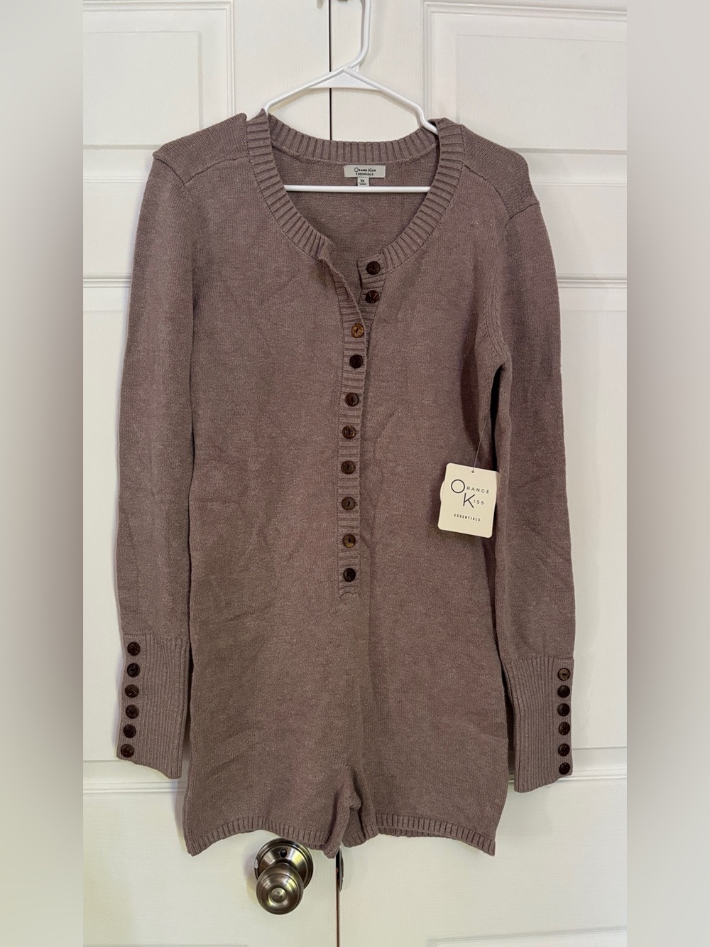 Orange Kiss Essentials Women’s XL Knit Henley Romper Long Sleeve Taupe NWT